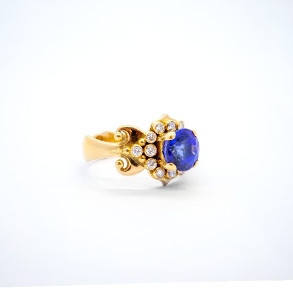 Tanzanite and diamonds crest ring -SB42